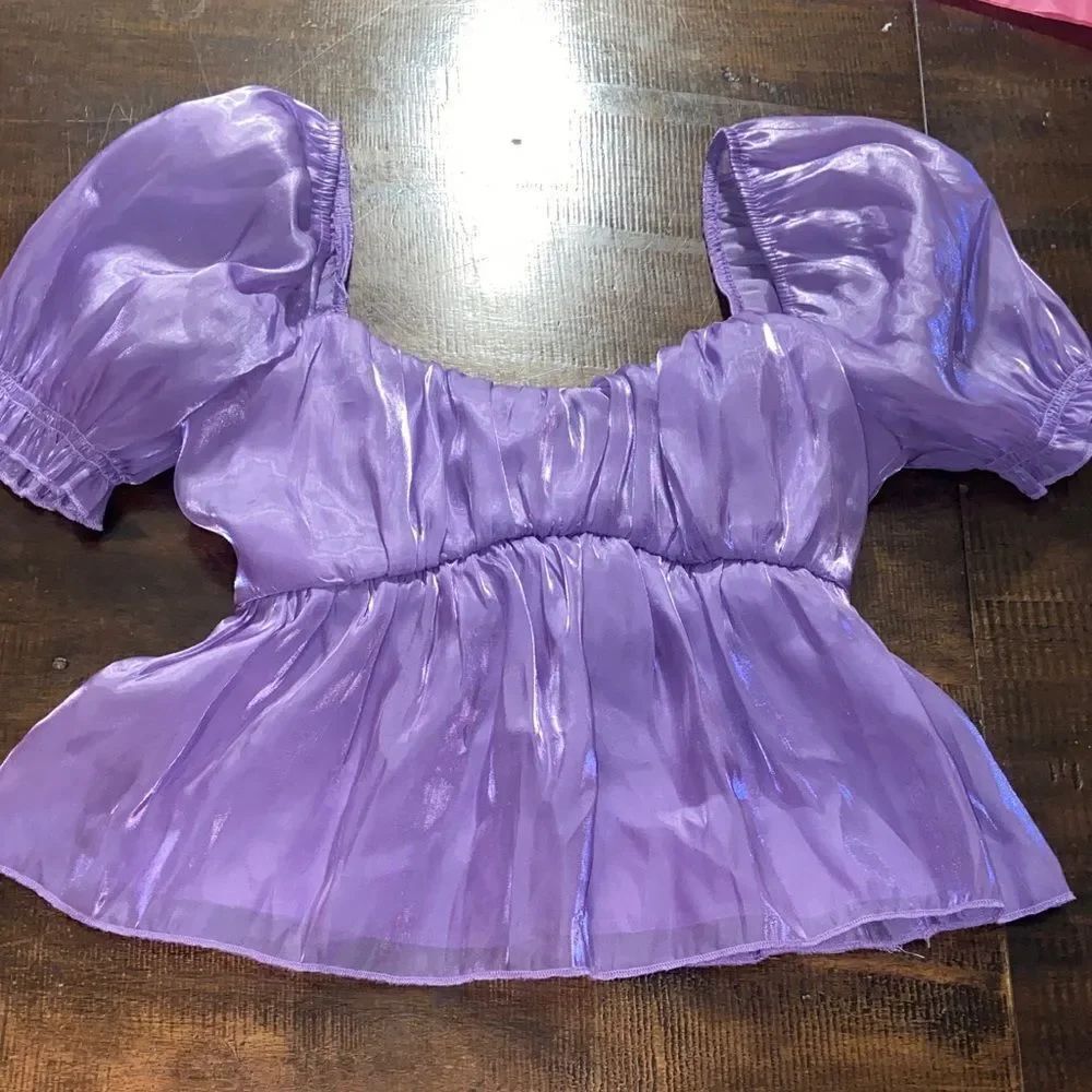Thirty Thirty purple shimmer puff sleeve crop top ladies small